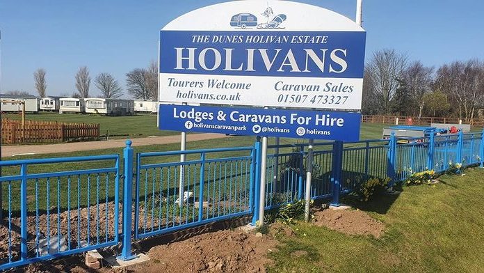 Welcome to Holivans sign in Mablethorpe